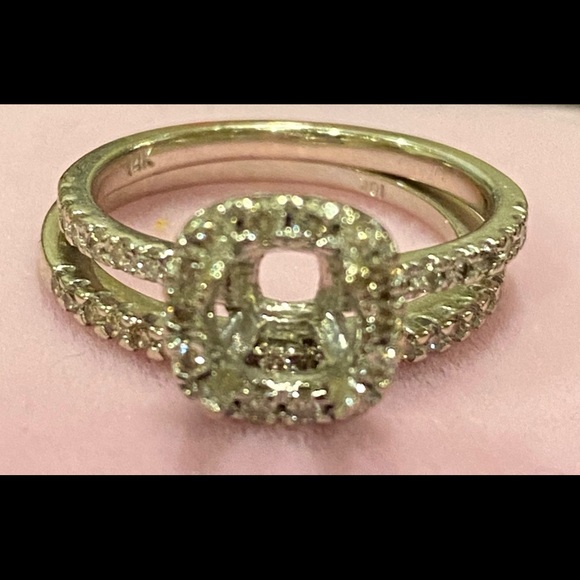 Engagement/Wedding Rings Setting - Jewelry